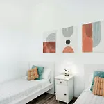 فيلة Alegria
